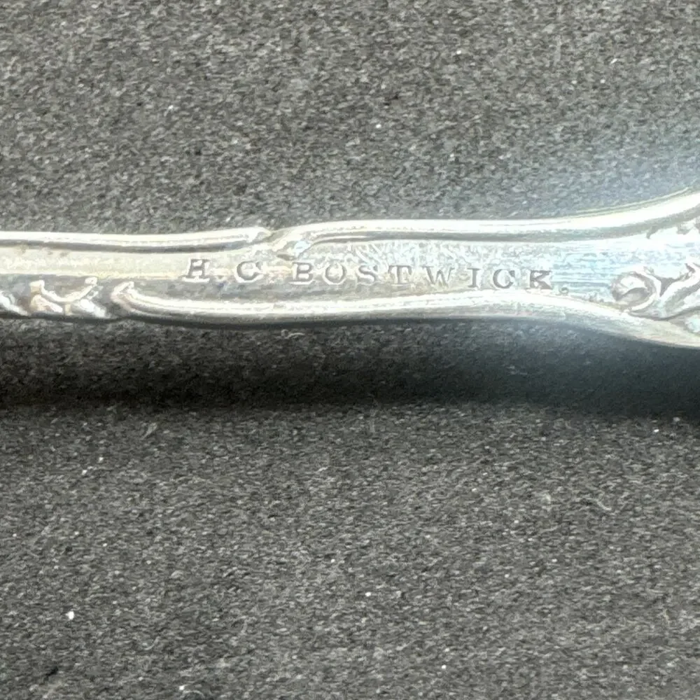OLD ENGLISH by Towle Sterling Silver Antique 6”HORSERADISH Serving Spoon